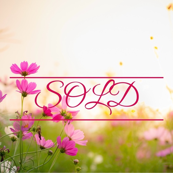 CLOSET CLEAN OUT! Make me an offer! - Picture 2 of 2